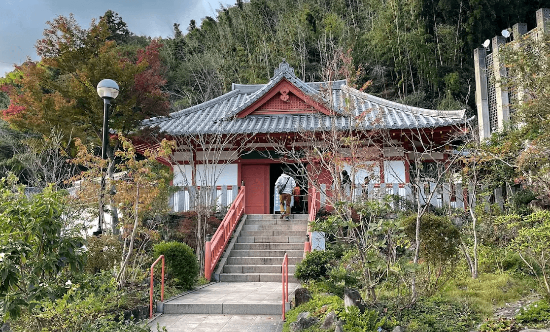 Nyonin Tensho-do Hall
